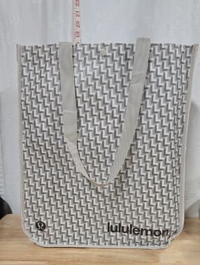 Lululemon Athletica Shopping Tote